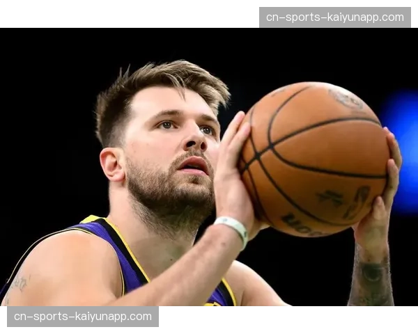 东契奇三月场均40.9分领跑得分榜 湖人12胜1负战绩印证其MVP价值